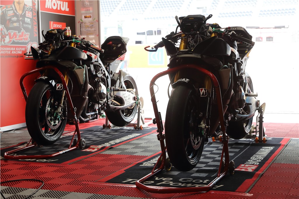 Genuine YOSHIMURA Motorcycle Garage Mat 220cm x 100cm- Panigale V4